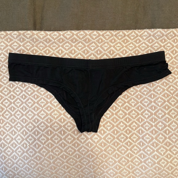 AWRY Underwear Set - Thong (Grey) and Cheeky (Black) - Medium - Picture 5 of 7